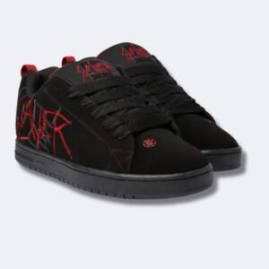 Zapatillas casuales negras con una palabra estampada "Slayer" de Urban Mirage.