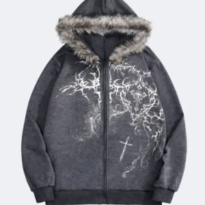 Sudadera oversize de hombre. Estampado con detalles de cruz.